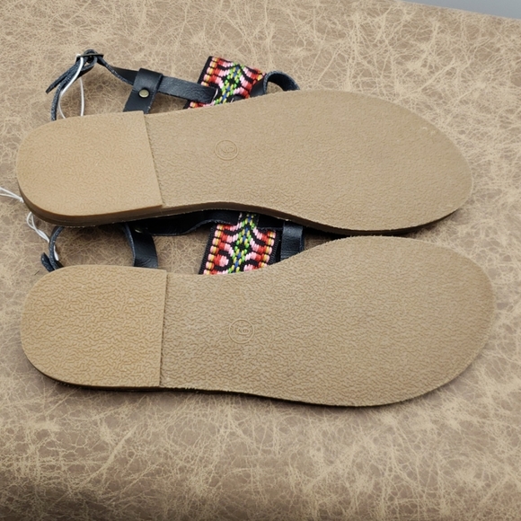 Mossimo Boho Thong Sandal - Picture 3 of 4